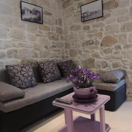 Appartamento By The Sea Kastel Stafilic, - 8678 *